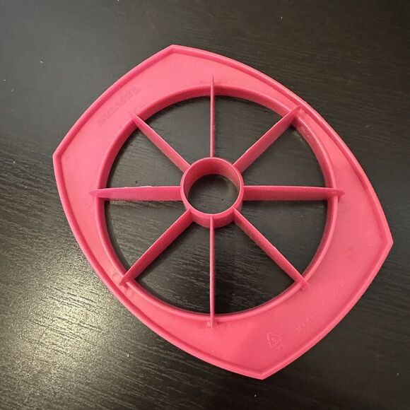 Tupperware Apple Corer Slicer Perfect Wedges Pink Kitchen Gadget USA - Picture 2 of 4